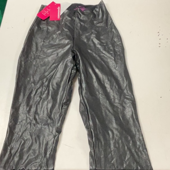 COMMANDO Faux Leather Flared Legging
U1-43 - Picture 4 of 7